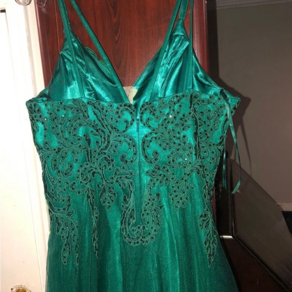green, glitter, diamonds, flowy